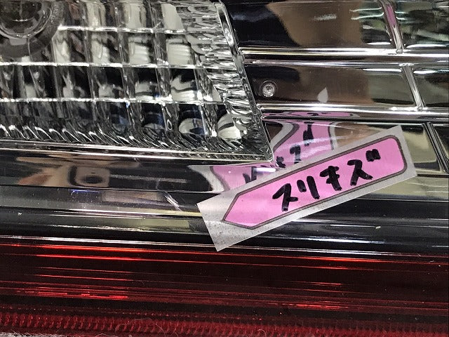 アルファード　ＡＬＰＨＡＲＤ／３０系　純正　前期　左テールランプ　ＬＥＤ　ゲート側　ＫＯＩＴＯ　５８－７０　トヨタ（１２２９９７）