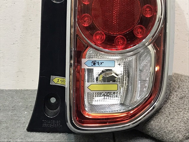 ハスラー／フレアクロスオーバー／ＭＲ３１Ｓ／ＭＲ４１Ｓ　純正　右テールランプ／ＬＥＤ　３５６０３－６５Ｐ０（１２３０７０）