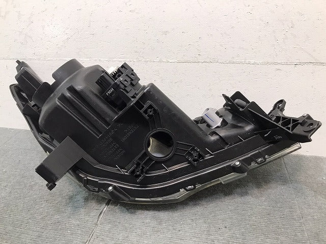 デイズ　ハイウェイスター／Ｂ２１Ｗ　純正　左ヘッドライト／ランプ　　キセノン　ＨＩＤ　レベライザー　Ｗ１０４８（１２３０８５）