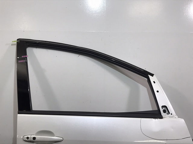 エスティマ／アエラス／５０／純正　右フロントドア　内張りバイザーガラス付　ホワイトパールクリスタルシャイン　０７０（１２３１５６）