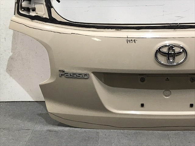 パッソ／ブーン／Ｍ７００Ａ／Ｍ７１０Ｓ／Ｍ７００Ｓ／Ｍ７１０Ｓ　純正　リアゲート／６７５００－Ｂ１０１０（１２３２４７）