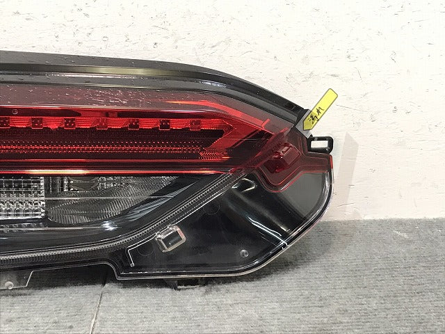 RAV4 ラブ4 ラヴ4/MXAA52/MXAA54/AXAH52/AXAH54 純正 左テールランプ/ライト/レンズ ハロゲン 刻印L3 ICHIKOH 42-98 81581-42151(123283)