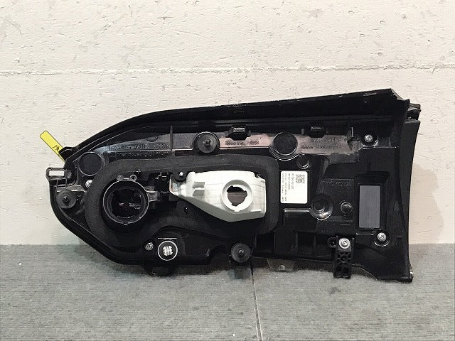 RAV4 ラブ4 ラヴ4/MXAA52/MXAA54/AXAH52/AXAH54 純正 左テールランプ/ライト/レンズ ハロゲン 刻印L3 ICHIKOH 42-98 81581-42151(123283)