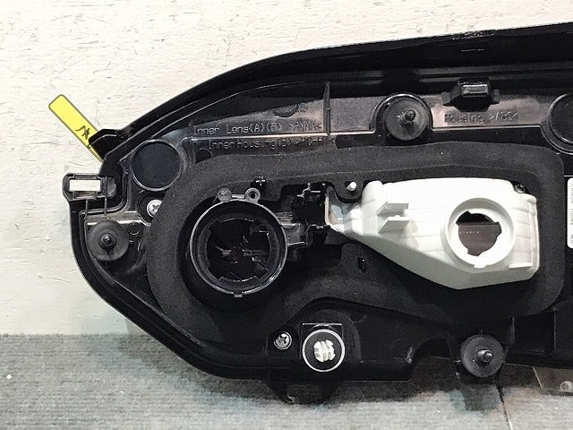 RAV4 ラブ4 ラヴ4/MXAA52/MXAA54/AXAH52/AXAH54 純正 左テールランプ/ライト/レンズ ハロゲン 刻印L3 ICHIKOH 42-98 81581-42151(123283)