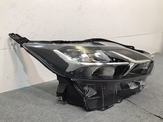 日産 デイズ　ハイウェイスター　右　ヘッドライトB44W/B45W デイズ/ハイウェイスター/H.S/B44W/B45W/B46W/B47W/B48W 純正 右ヘッド