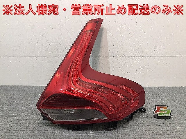 V40 /MB系/ 純正 右 テールランプ/ライト/レンズ LED VALEO 31395845  ボルボ (123384)