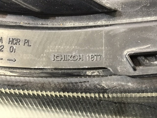レヴォーグ VM4/VMG 純正 前期 右ヘッドライト/ランプ ハロゲン レベライザー 刻印VC ICHIKOH 1877 84913VA042 スバル(123595)