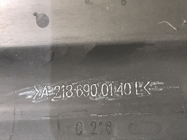 CLSクラス C218/X218 左サイドステップ/サイドスカート A218 690 03 40/A218 690 01 40 メルセデスベンツ(123618)