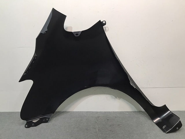 新品!ラクティス NCP100/NCP105/SCP100 純正 右サイドフェンダー ブラックマイカ カラーNo.209 トヨタ(123692)