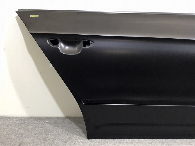 新品!パサートCC 3CC 純正 右ドア 3C8.833.312 3C8 833 056E 未塗装 フォルクスワーゲン(123735)