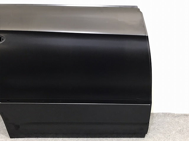 新品!パサートCC 3CC 純正 右ドア 3C8.833.312 3C8 833 056E 未塗装 フォルクスワーゲン(123735)