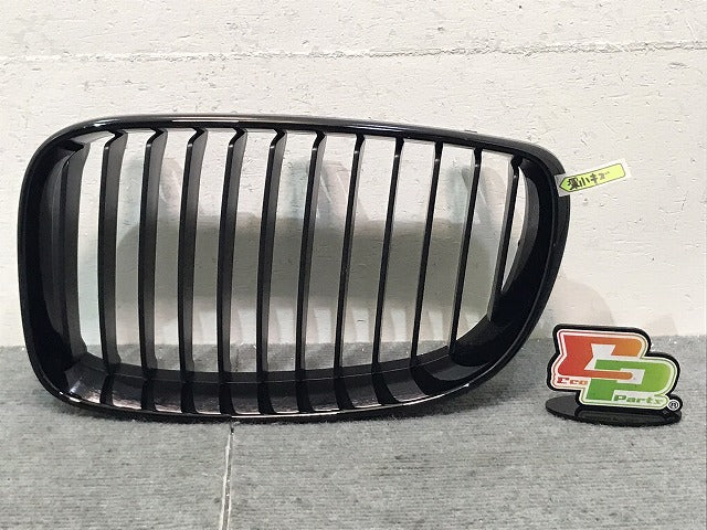 新品!1シリーズ E81/E87 純正 左フロントグリル 51137179655/439/322209 BMW(123746)