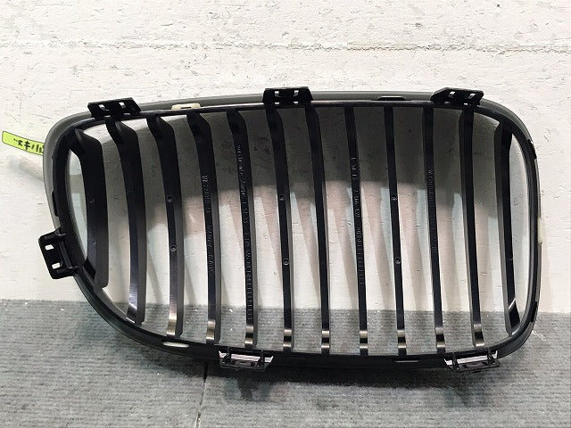 新品!1シリーズ E81/E87 純正 左フロントグリル 51137179655/439/322209 BMW(123746)