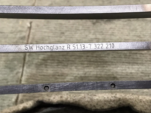 新品!1シリーズ E81/E87 純正 右フロントグリル 51137322210/166440/179656 BMW(123747)