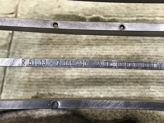 新品!1シリーズ E81/E87 純正 右フロントグリル 51137322210/166440/179656 BMW(123747)