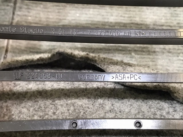 新品!1シリーズ E81/E87 純正 右フロントグリル 51137322210/166440/179656 BMW(123747)