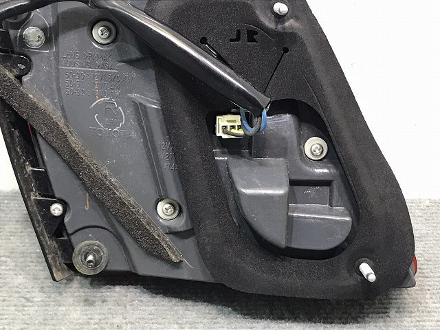 LS/LS460/LS600 USF40/USF41/USF45/USF46/UVF45/UVF46 純正 右テールランプ/ライト/レンズLED KOITO 50-91 レクサス(123977)