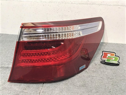 LS/LS460 USF40/USF41/USF45/USF46/UVF45/UVF46 純正 右テールランプ/ライト/レンズ LED KOITO 50-89 レクサス(123978)