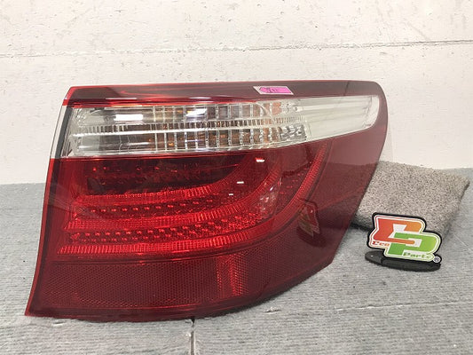 LS/LS460 USF40/USF41/USF45/USF46/UVF45/UVF46 純正 右テールランプ/ライト/レンズ LED KOITO 50-89 レクサス(123987)