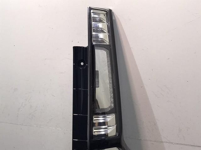 新品!ルーミー/タンク/トール/ジャスティ M900A/M910A/M900S/M910S/M900F/M910F 純正 右テールランプ LED 220-69045 81551-B1180(124028)