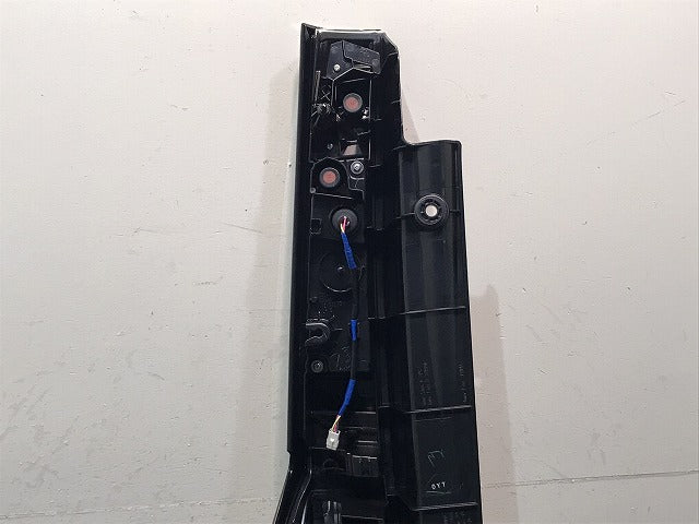 新品!ルーミー/タンク/トール/ジャスティ M900A/M910A/M900S/M910S/M900F/M910F 純正 右テールランプ LED 220-69045 81551-B1180(124028)