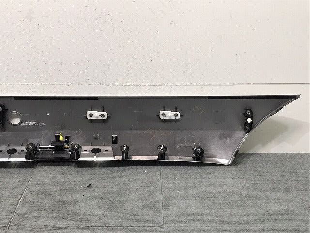 新品!ウィングロード Y11/WFY11/WHNY11/WRY11 純正 リアフィニッシャー 90810 WD000 90810-WD806 日産(124031)