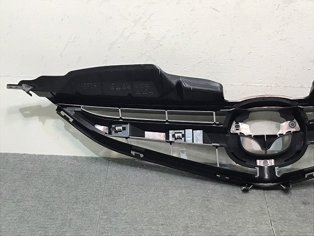 新品!プレマシー CREW/CR3W 純正 後期 フロントグリル/ラジエーターグリル C291-50712 素地 マツダ(124032)