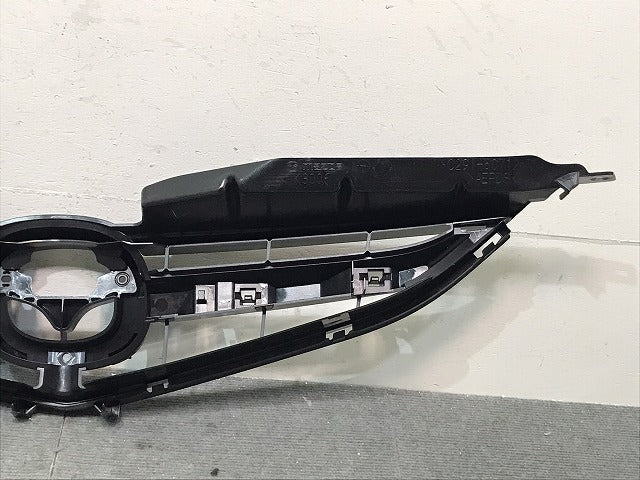新品!プレマシー CREW/CR3W 純正 後期 フロントグリル/ラジエーターグリル C291-50712 素地 マツダ(124032)