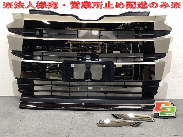 新車外し!ノア/SG/SZ 90/ZWR90W/ZWR95W/MZRA90W/MZRA95W 純正 フロントグリル/ラジエーターグリル カメラ穴付 53101-V1020/53112(124094)