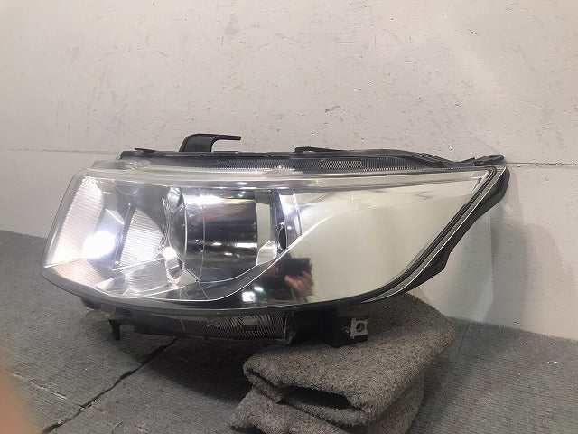 ワゴンR/スティングレ- MH23S 純正 左ヘッドライト/ランプ キセノン HID レベライザー KOITO 100-59191 スズキ(124100)