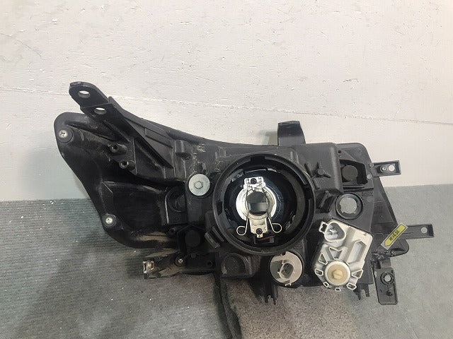 ワゴンR/スティングレ- MH23S 純正 左ヘッドライト/ランプ キセノン HID レベライザー KOITO 100-59191 スズキ(124100)
