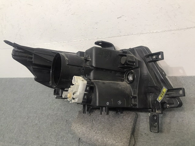 ワゴンR/スティングレ- MH23S 純正 左ヘッドライト/ランプ キセノン HID レベライザー KOITO 100-59191 スズキ(124100)