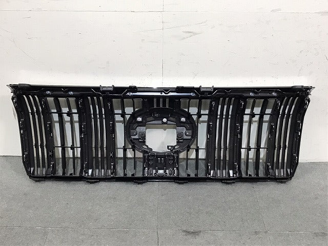 新車外し!ランドクルーザー/ランクル/プラド 150系/TRJ150W/GDJ150W/GDJ151W/GRJ150W/151W 純正 後期 フロントグリル/53111-60C10(124145)