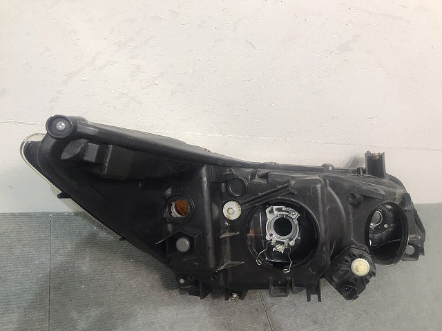 ストリーム RN6/RN7/RN8/RN9 純正 左ヘッドライト/ランプ キセノン HID レベライザー 刻印C KOITO 100-22652 ホンダ(124158)