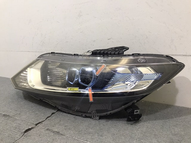 ジェイド ハイブリッド FR4/FR5 純正 前期 左ヘッドライト/ランプ LED STANLEY W2345 ホンダ(124234)