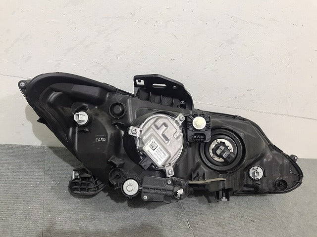 ジェイド ハイブリッド FR4/FR5 純正 前期 左ヘッドライト/ランプ LED STANLEY W2345 ホンダ(124234)
