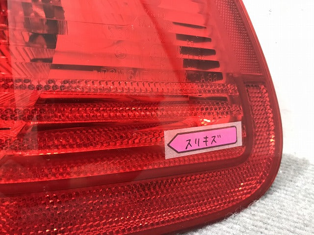 3シリーズ/セダン E46 純正 右テールランプ/ライト/レンズ ハロゲン 8 364 922 BMW(124294)