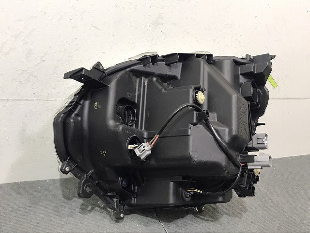 ムーヴ/キャンバス/キャンパス LA800S/LA810S 純正 右ヘッドライト/ランプ LED レベライザー 刻印8L KOITO 100-69038 ダイハツ(124364)