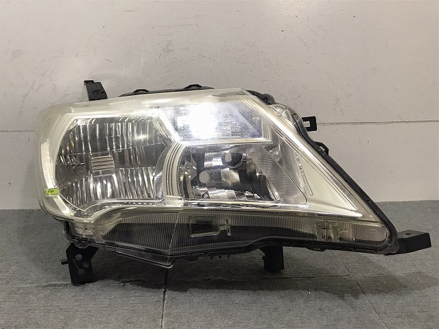 セレナ ハイウェイスター/S/X/G C26/FPC/NC/FNPC/HC/HFC/FNC 純正 前期 右ヘッドライト キセノン HID レベ 100-23097 26025-1VM5B(124366