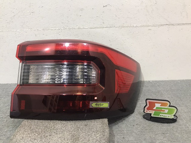 ライズ/ロッキー A200A/A210A/A200S/A210S 純正 右テールランプ/ライト/レンズ LED ICHIKOH D248 81551-B1200 トヨタ(124412)