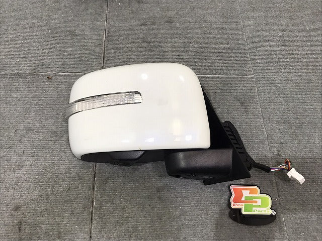スペーシア MK32S/MK42S 純正 右ドアミラー 11線 ウインカーカメラ付 W0900 84701-81MC1 クリスタルホワイトパール ZVH スズキ(124578)