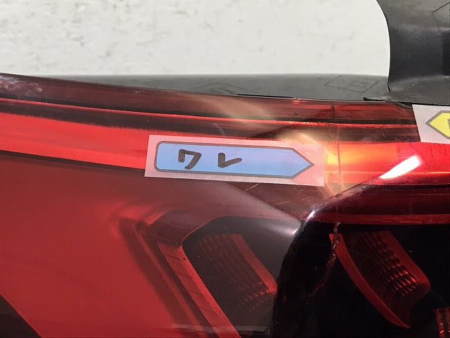GLB X247 純正 左テールランプ/ライト/レンズ LED A 247 906 55 03 メルセデスベンツ(124656)