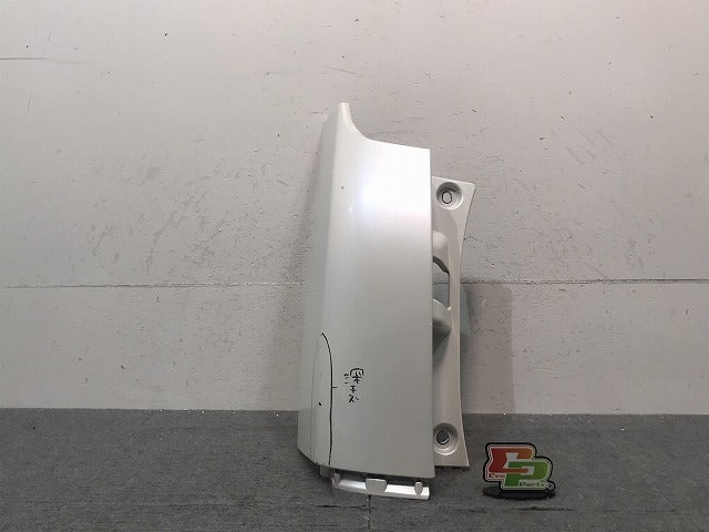 ヴォクシー/ノア/エスクァイア 80系/ZRR80W/ZRR85W/ZRR80G/ZRR85G/ZWR80W 純正 左リアコーナーパネル 52166-28010 ホワイト 070(124682)