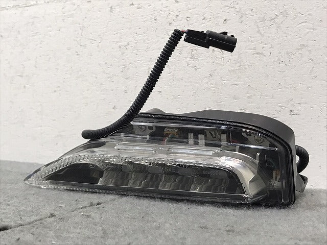 スカイライン V37/YV37/HV37/HNV37/ZV37 純正 左ウィンカー LED STANLEY W1176 日産(124770)