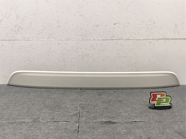 キックス P15 純正 リアガーニッシュ 90810-5RF0A ブリリアントホワイトパール QAB 日産(124793)