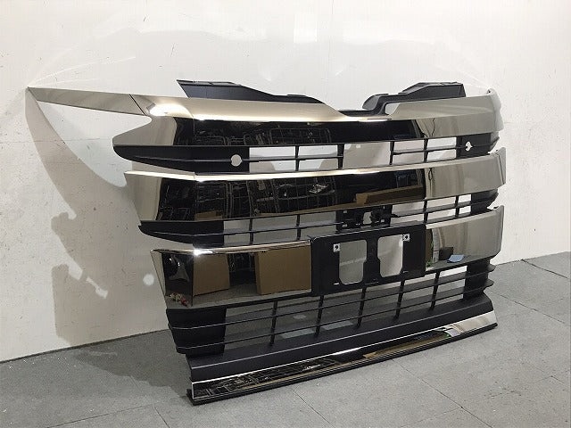 新車取外!ノア/SG/SZ ZWR90W/ZWR95W/MZRA90W/MZRA95W 純正 フロントグリル/ラジエターグリル カメラ穴付 53101-V1020/53112-V1020(124842