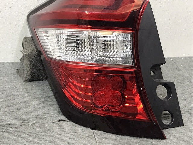 ノート E12/HE12/NE12/SNE12 純正 後期 左テールランプ/ライト/レンズ LED ICHIKOH D202 日産(125035)