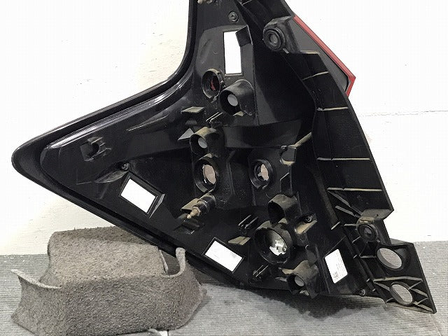 ノート E12/HE12/NE12/SNE12 純正 後期 右テールランプ/ライト/レンズ LED ICHIKOH D202 日産(125036)