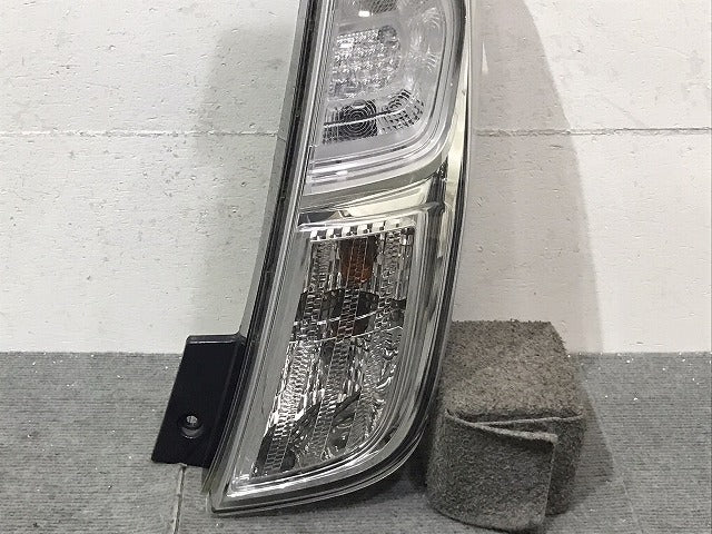 デイズルークス/ハイウェイスター/ekスペースカスタム B21A/B11A 純正 右テールランプ/ライト/レンズ LED IMASEN 1146-399 日産(125054)