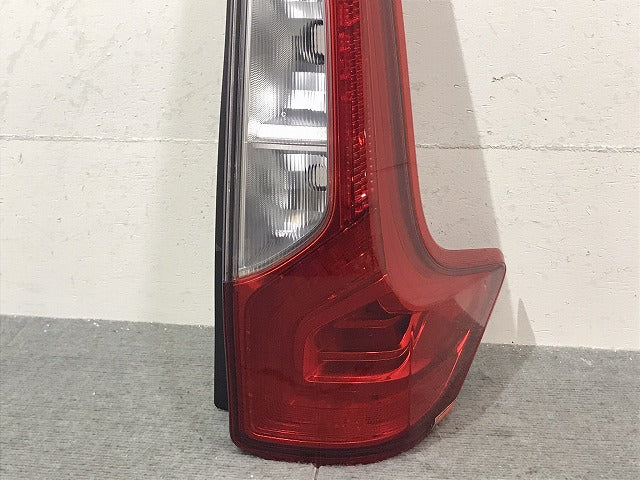 デイズ/ハイウェイスター/EKカスタム B21W/B11W 純正 後期 右テールランプ/ライト/レンズ LED ICHIKOH D176/8330B050 26550-6A02D 日産(125165)